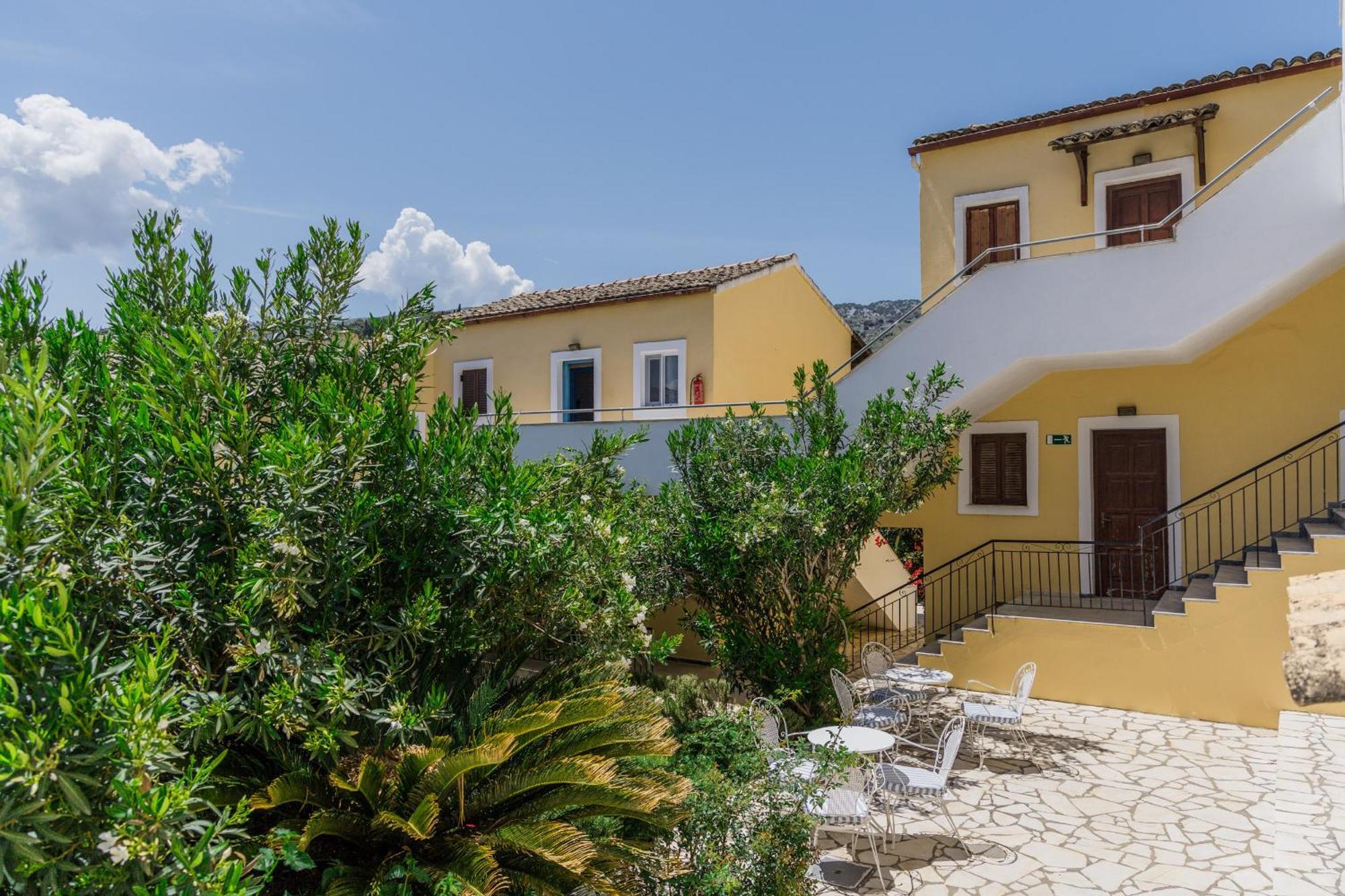 Sunflower & Aparthotel Kassiopi